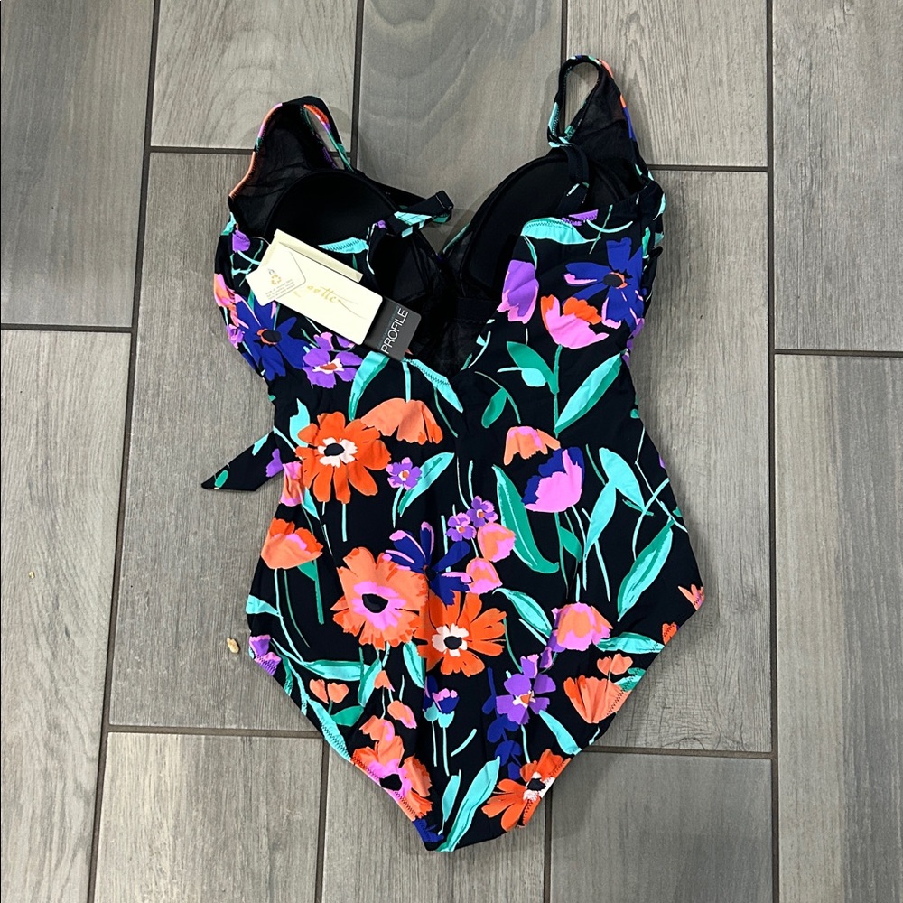 Profile by Gottex Women's Marguerite V Neck Ruffle Surplice Swimsuit -Soft Cups - Picture 6 of 7